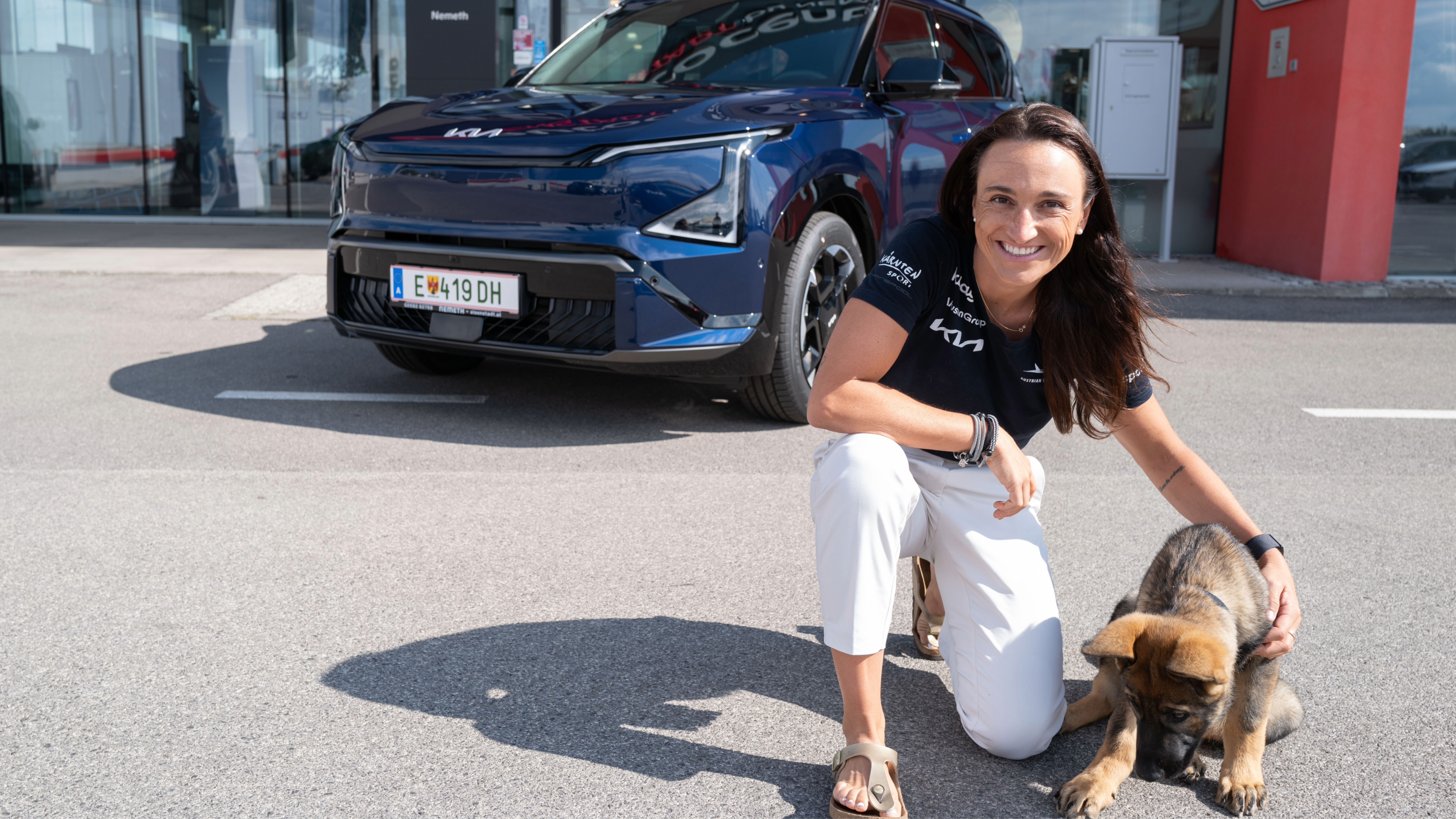Lara Vadlau und der Kia EV5