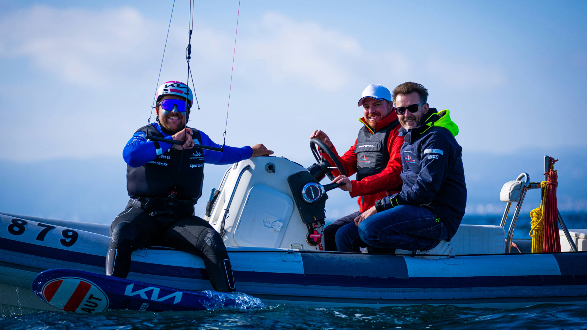 Valentin Bontus und Harald Hölzl auf dem Boot