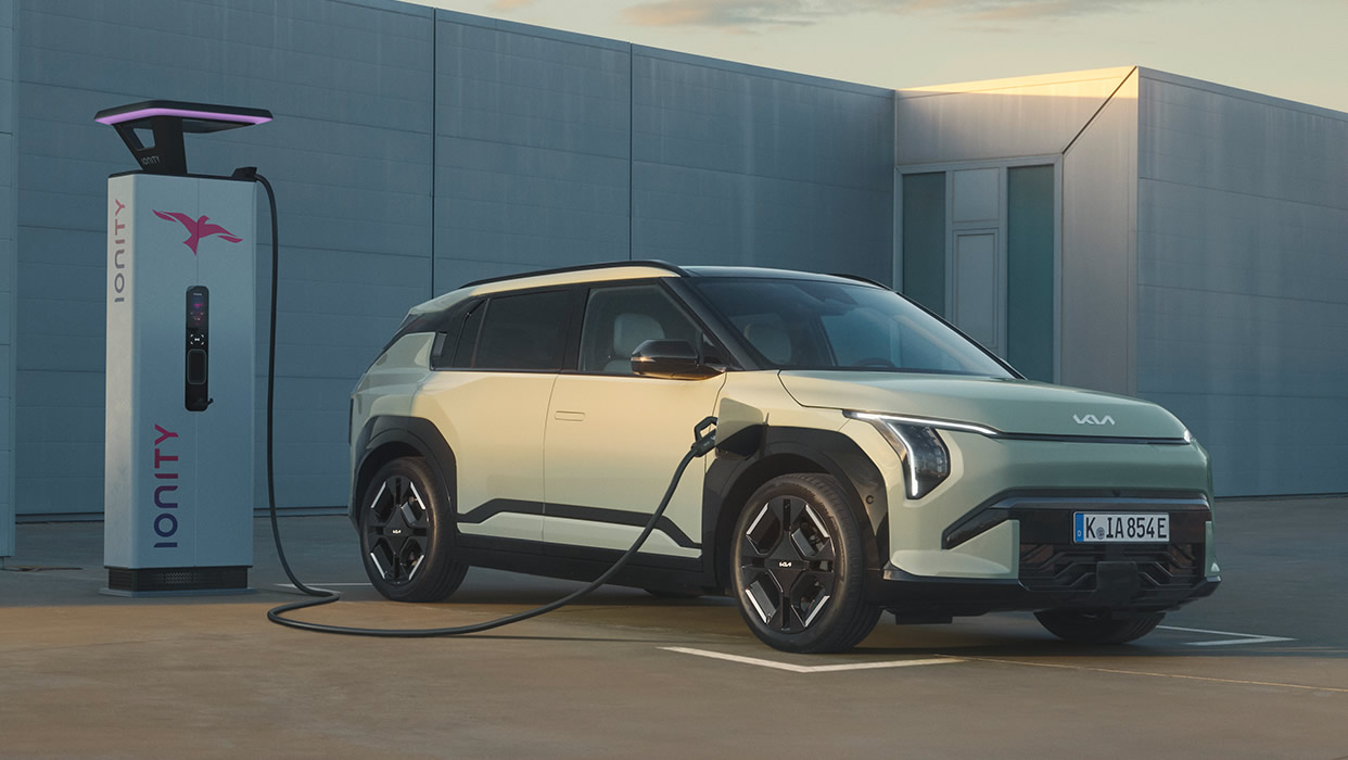 Kia EV3 an öffentlicher Ladesäule
