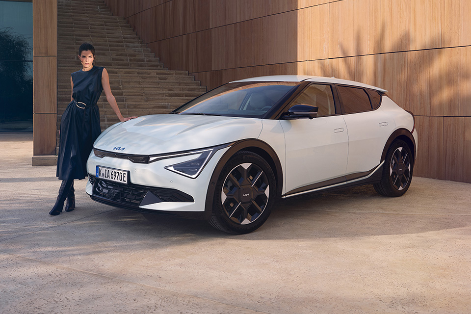 Kia OTA-Update, EV6, Seitenansicht, weiß