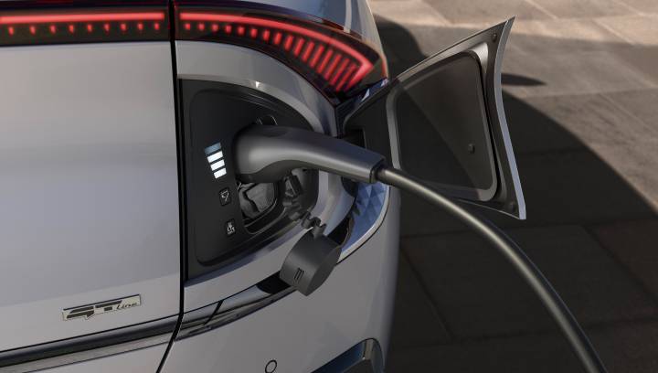 Ein Kia EV6 mit seinem Plug&Charge  Feature.
