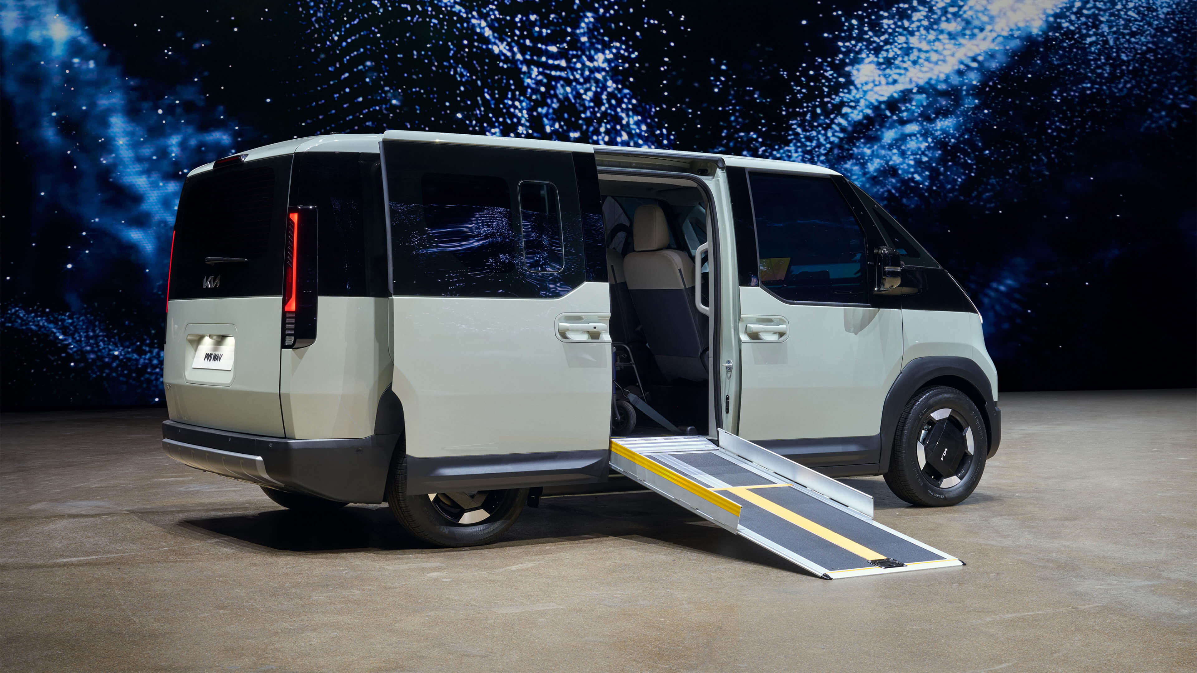 Real-time visibility across routes and zones