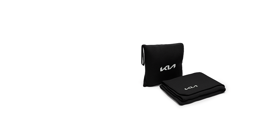 Kia 2-in-1 blanket cushion