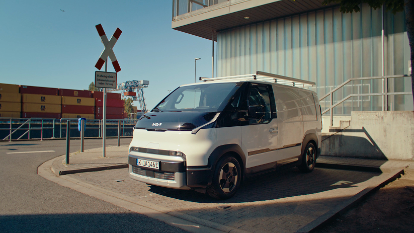 Video montage showcasing Kia PBV service journey – from online booking to professional maintenance, parts, and accessories ensuring confident logistics.