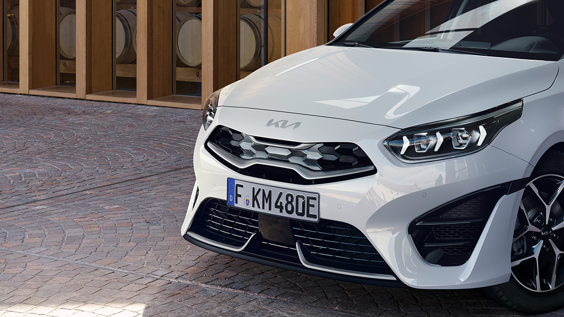 The Kia Ceed Sportswagon. Connect with bold design