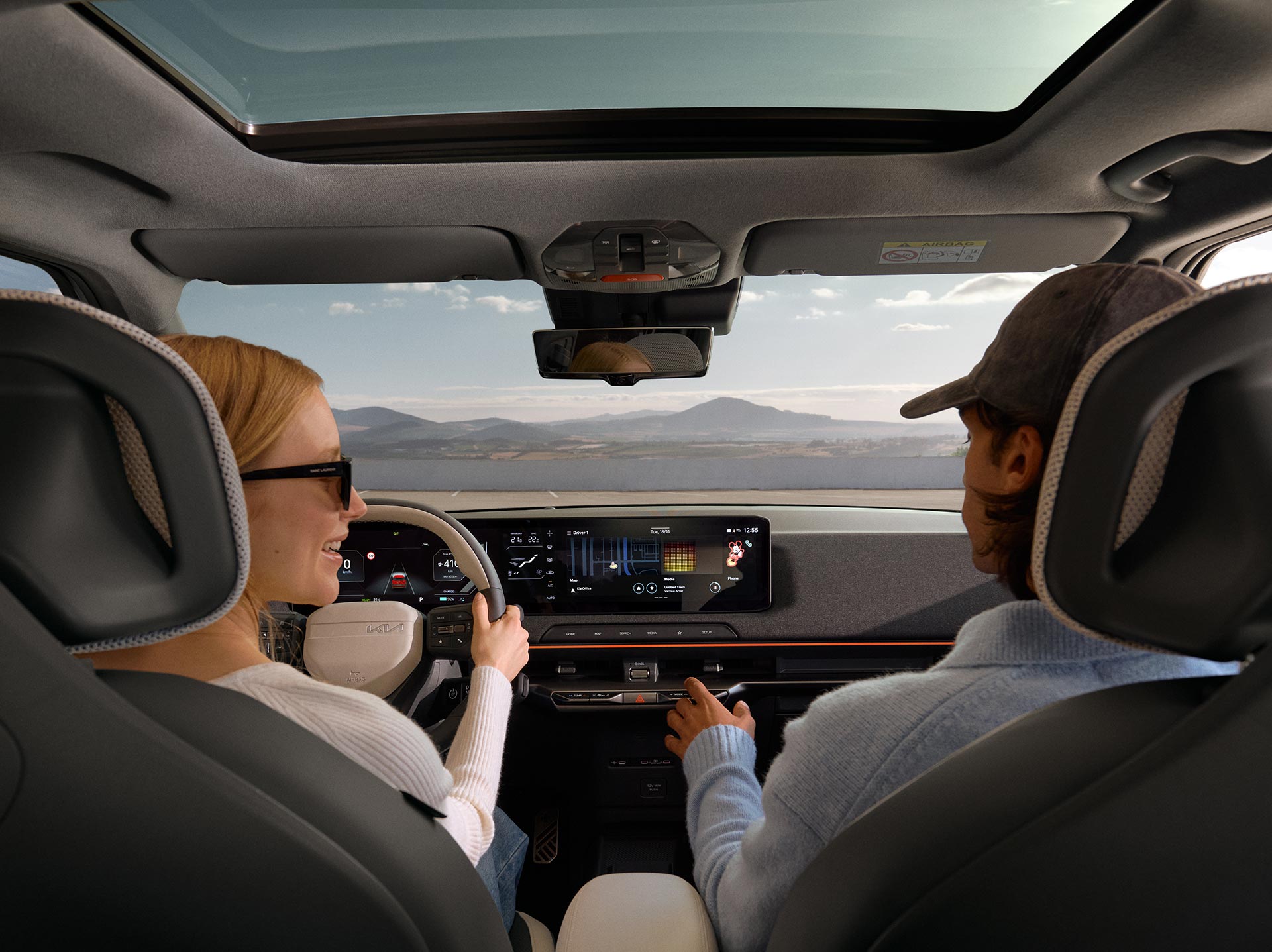 Otvorená kabína, kde je miesto pre všetkých.