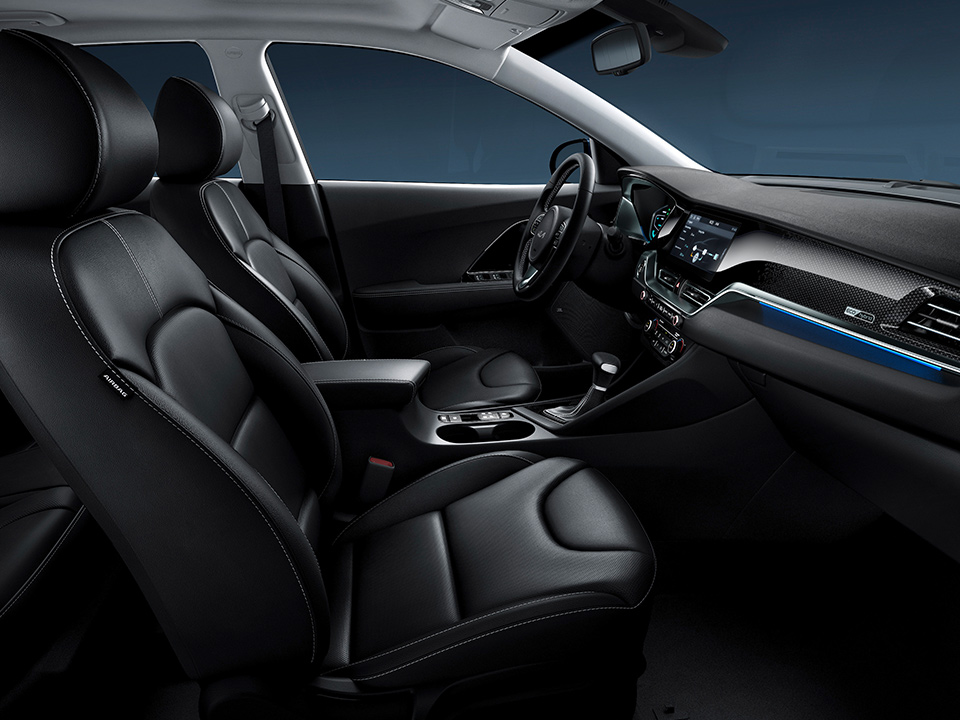 Kia Niro leg and headroom