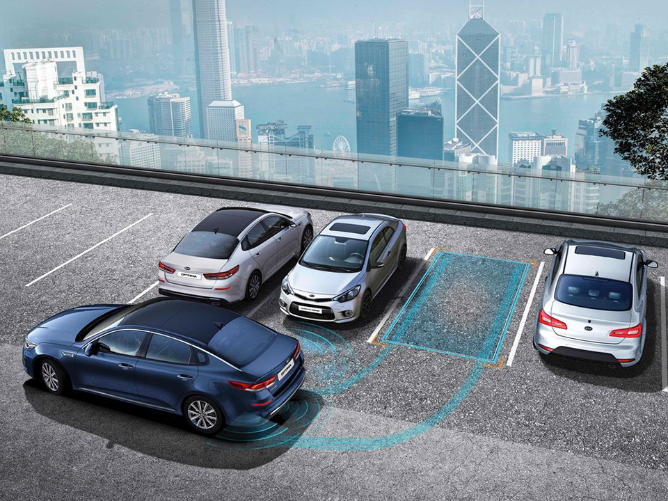 Kia Optima Plug-in Hybrid smart parking assist system