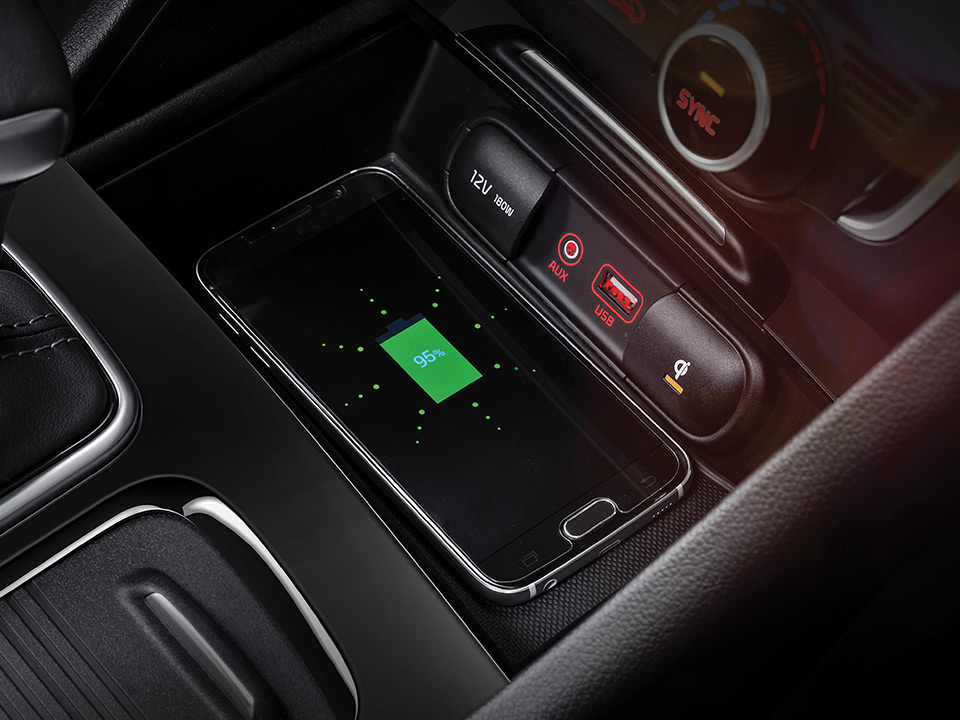 Kia Optima Sportswagon wireless phone charger