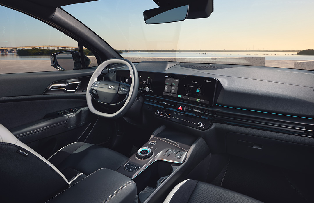 Vy över instrumentbrädan i Kia Sportage.