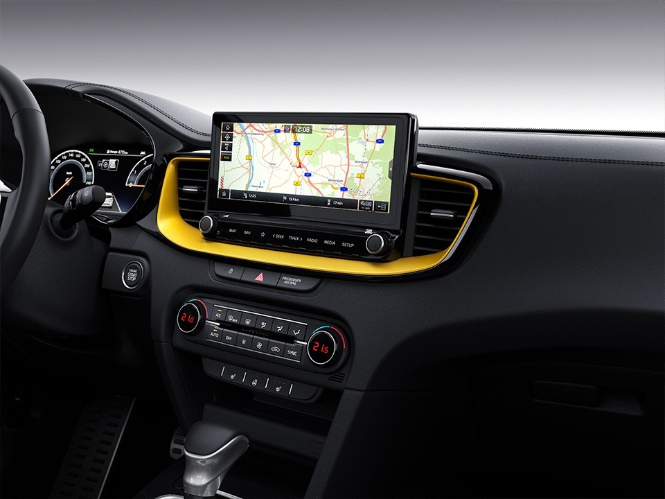 Kia XCeed  10.25" touchscreen navigation