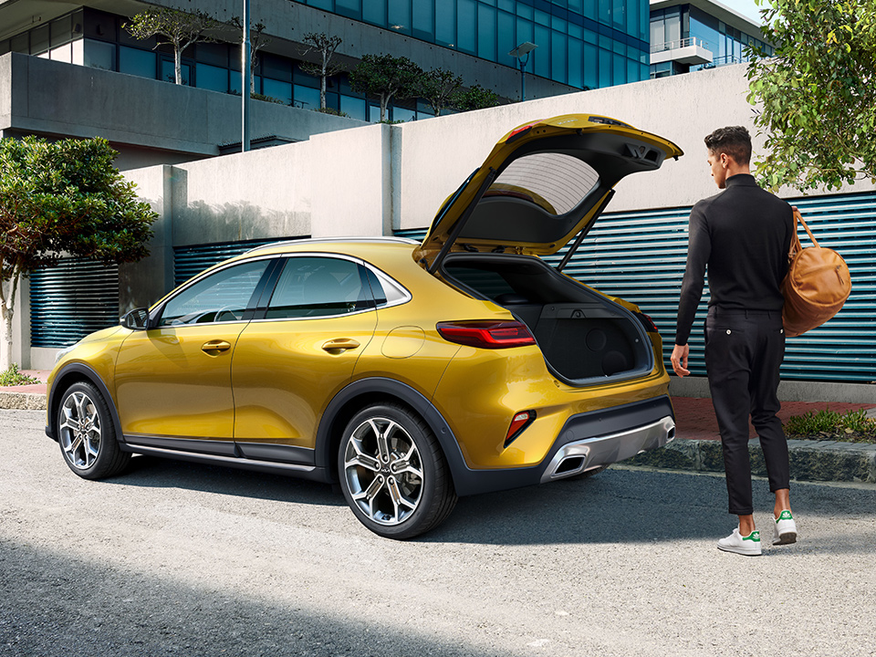 Kia XCeed crossover coupé smart power tailgate