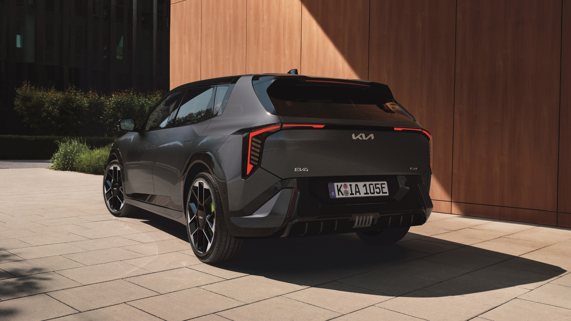 ev4-design-rear - 1