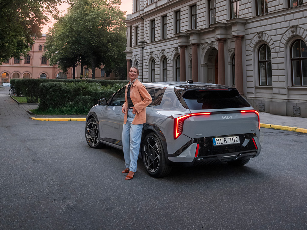 Kia EV4 med Joanna
