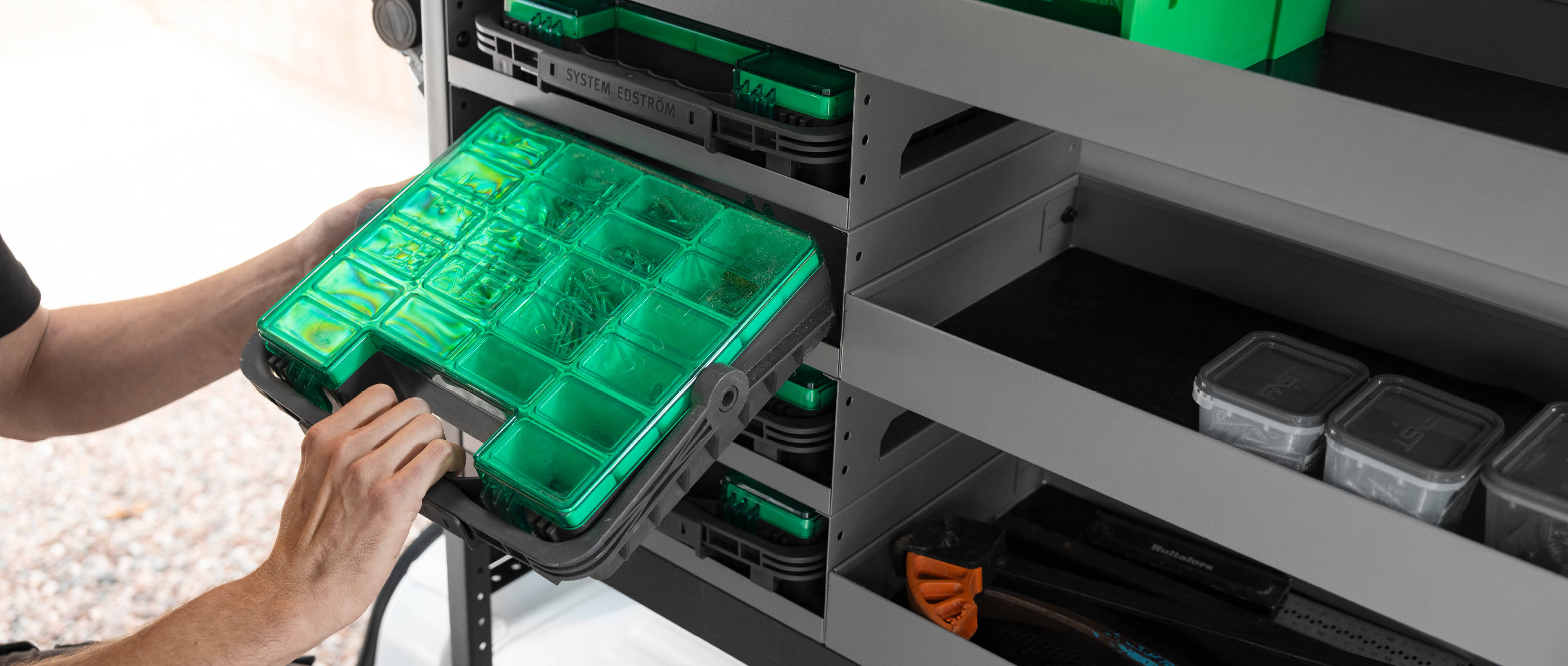 System Edströms förvaringslösningar i Kia PV5 Cargo.