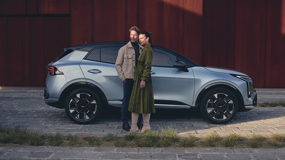 Jodie Kidd and the Kia EV9